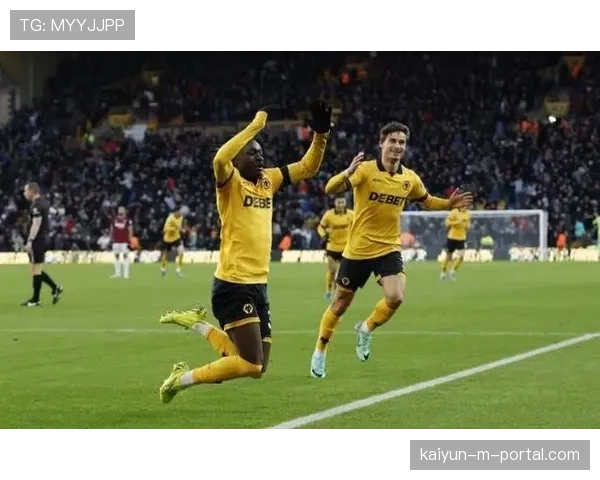 爱德华兹针对性换人破高位逼抢 狼队全场仅4射门却打入2球