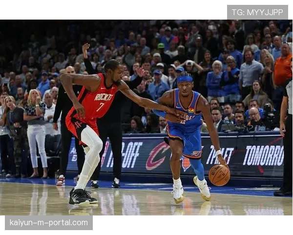 亚历山大位列MVP榜次席,连续得分30+展现标志性稳定性 亚历山大位列MVP榜次席,连续得分30+展现标志性稳定性